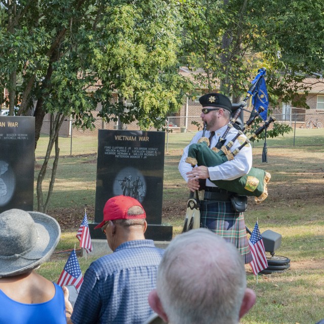 Walker speaks at remembrance ceremony