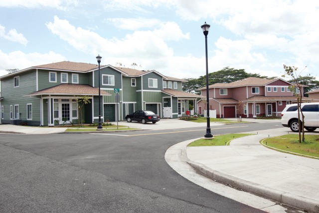 Town halls, command hotline deliver results for USAG Hawaii housing residents