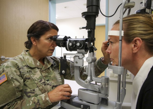Former engineer officer named Army's 2019 optometrist of the year