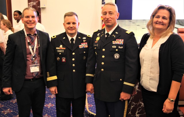 IMCOM leaders meet with teens