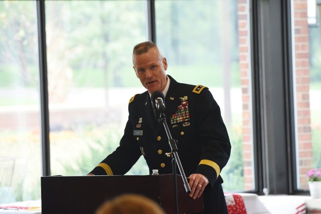First Army Commander visits Gold Star Mothers at Chicagoland luncheon
