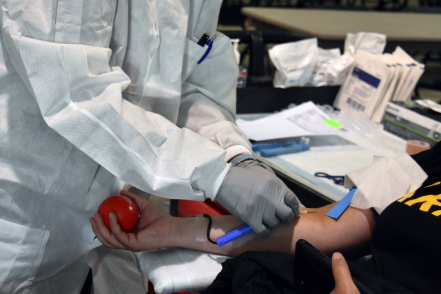 30th Armored Brigade Combat Team hosts blood drive for walking blood bank