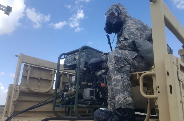 Ft. Hood Chemical, MP Soldiers test new decontamination system