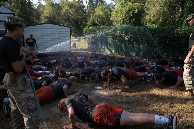 Tough Army Ranger obstacle course takes local college ballplayers to muscle school