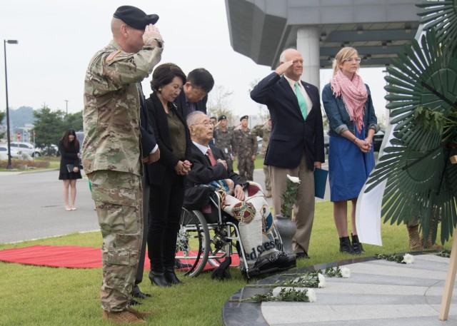 Gen. Paik, Walker grandson visit Eighth Army