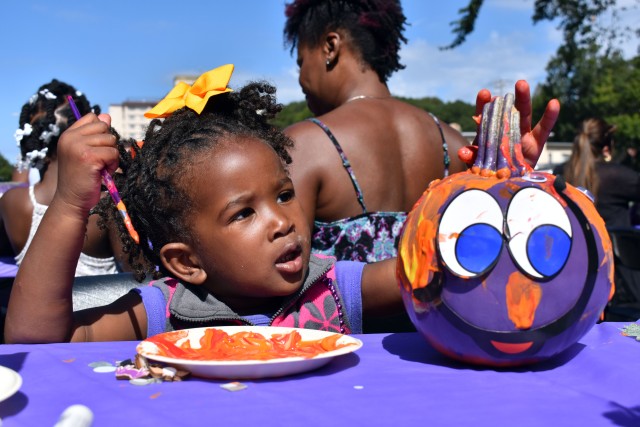 USAG Japan ACS raises domestic violence awareness with 'Purple Pumpkin' event