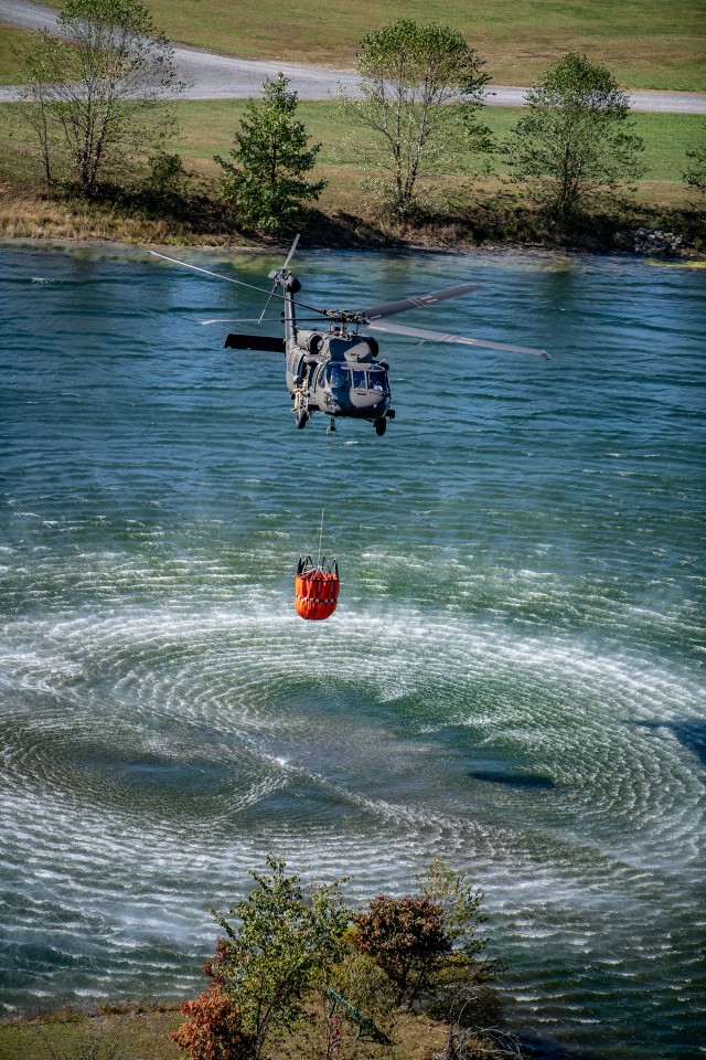 W.Va. Guard helicopter crews train to fight wildland fires