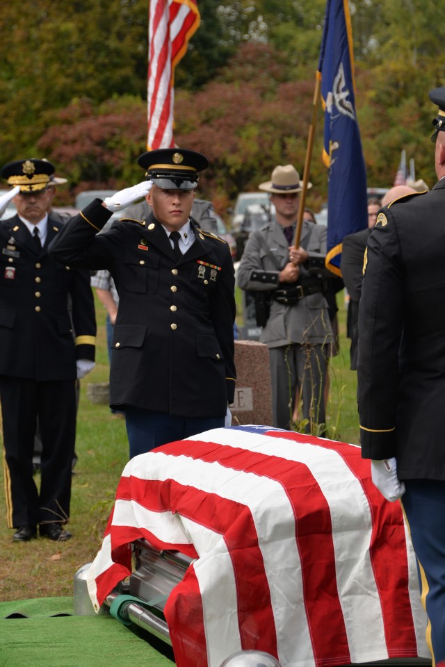 NY National Guard assists in final honors for WWII hero