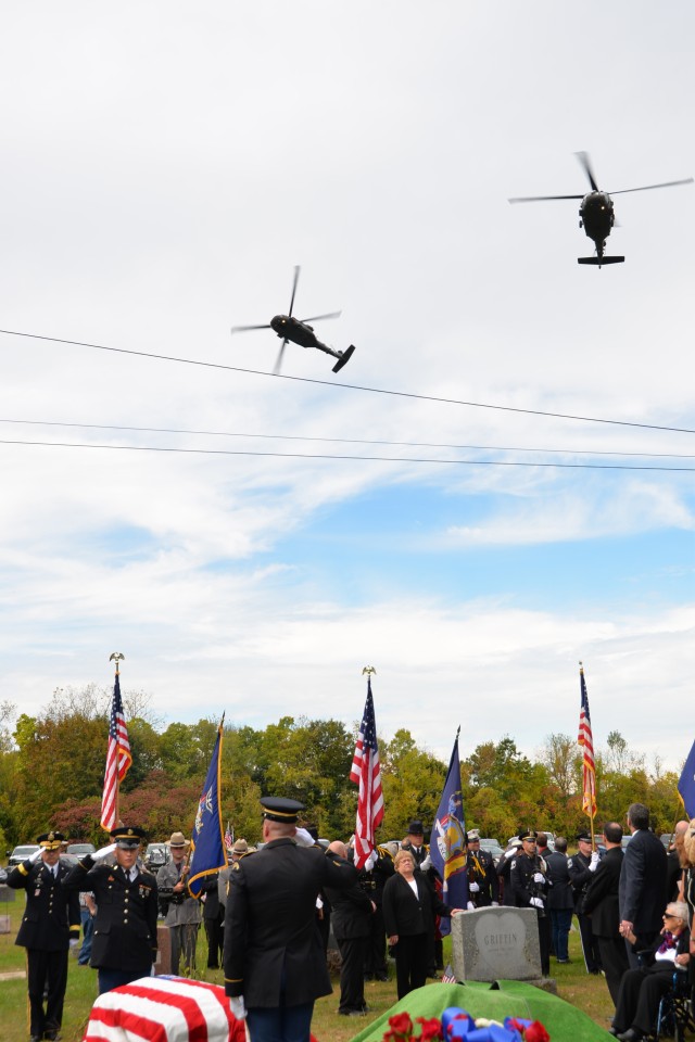 NY National Guard assists in final honors for WWII hero