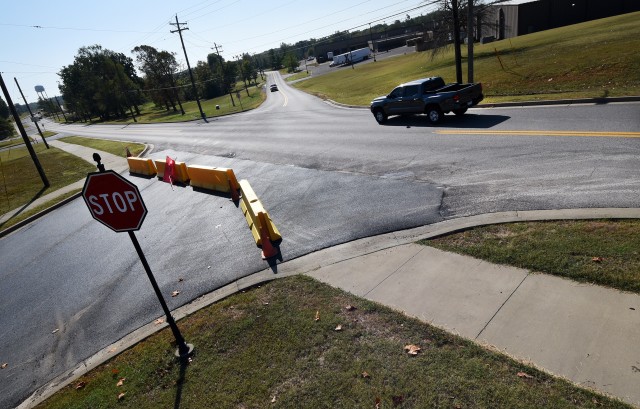 DPW officials planning a four-way stop at Fort Knox for 'long-term temporary' solution