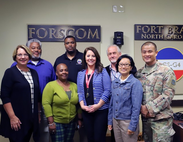 FORSCOM donates computers to local school