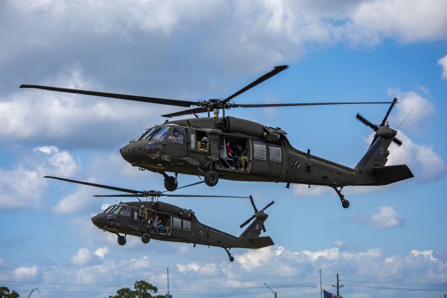 Army Reserve aviation unit hosts ESGR Boss Lift in Conroe, Texas