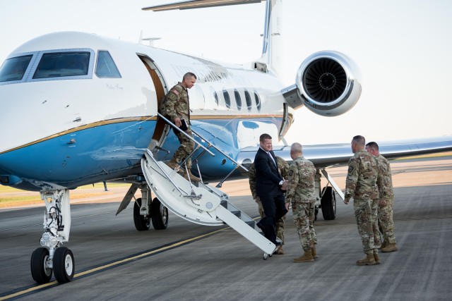 New Sergeant Major of the Army, Secretary of Army visit Fort Knox