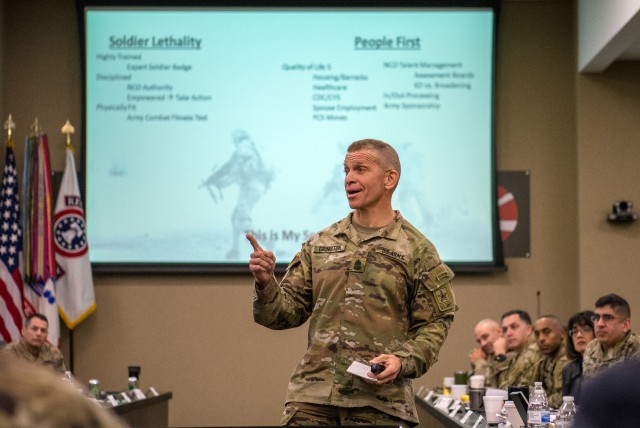 New Sergeant Major of the Army, Secretary of Army visit Fort Knox