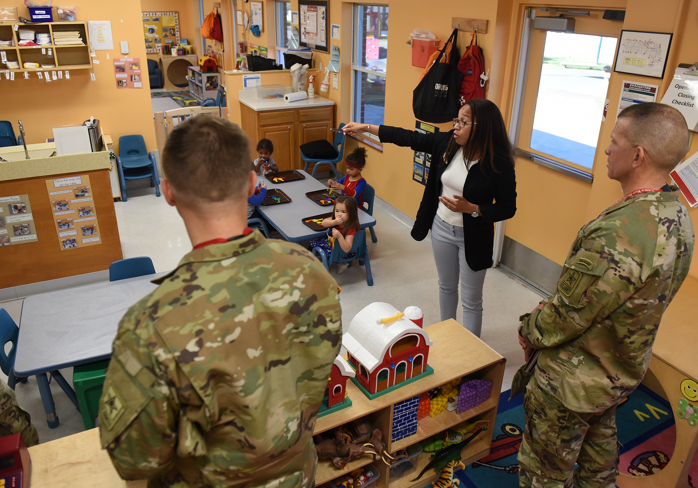 New Sergeant Major of the Army, Secretary of Army visit Fort Knox ...