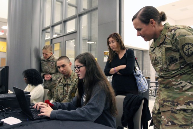 780 MI Bde. Soldiers support the Maryland STEM festival