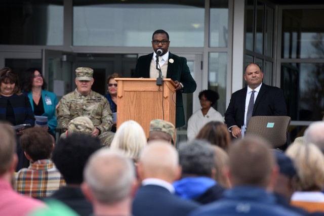 Community celebrates dedication of Fort Knox Middle High School's 21st Century annex