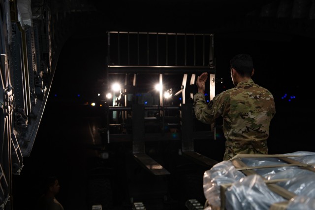 62nd AW Airmen transport aid to Honduras