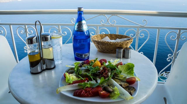 Mediterranean Diet can cut risk of heart disease by half