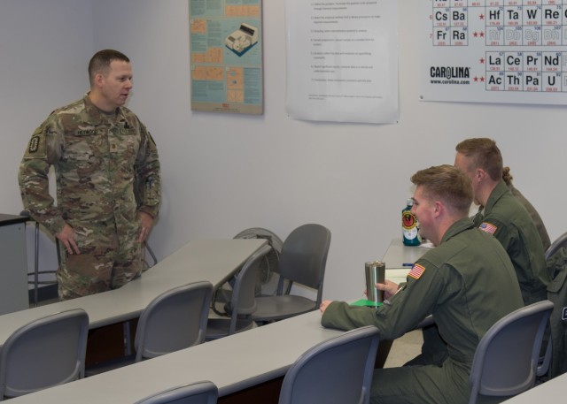 71st EOD Officer Speaks to USAFA Cadets