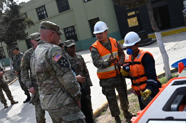 West Virginia Guard, Peru trade tips on disaster response