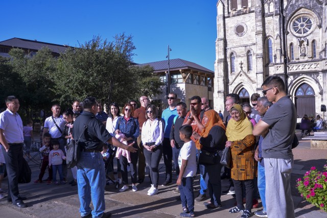 Field Study Program educates international soldiers on American culture in Texas