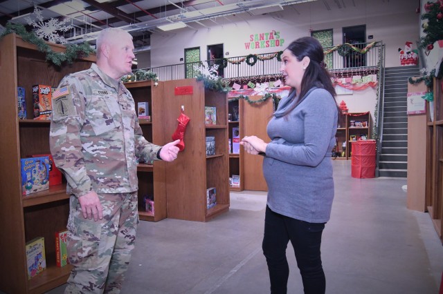 Fort Knox leaders visit Red Cross to learn about Christmas assistance programs for select Soldiers