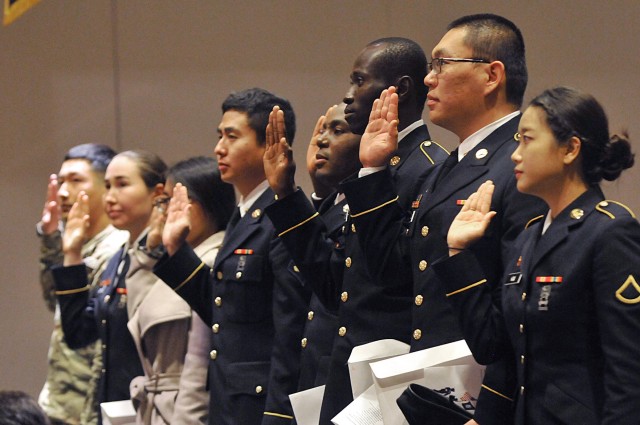 JBLM hosts naturalization ceremony for new U.S. citizens