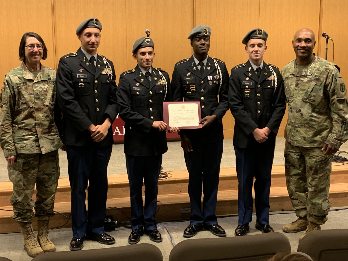 Is There Mail on Veterans Day? The Unbroken Chain of Honor Through Print