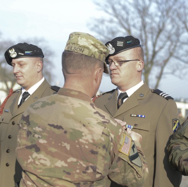 1st Cavalry Division's 'Blackjack Brigade' builds relations Blackjack 6 presents Polish Soldiers with Army Achievement Medal