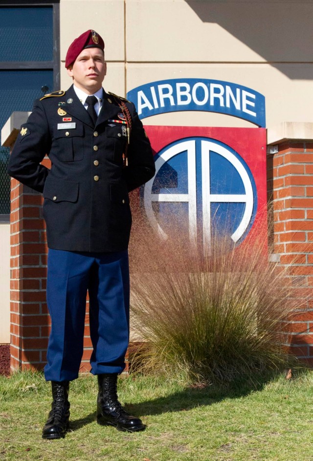 82nd ADSB Paratrooper takes top honors in Divison