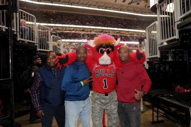 Army Reserve Soldiers reach out through Chicagoland communities to share the story of veterans
