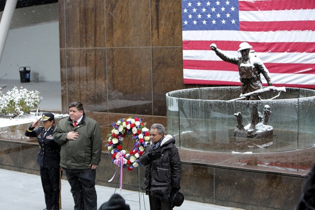 Army Reserve Soldiers reach out through Chicagoland communities to share the story of veterans