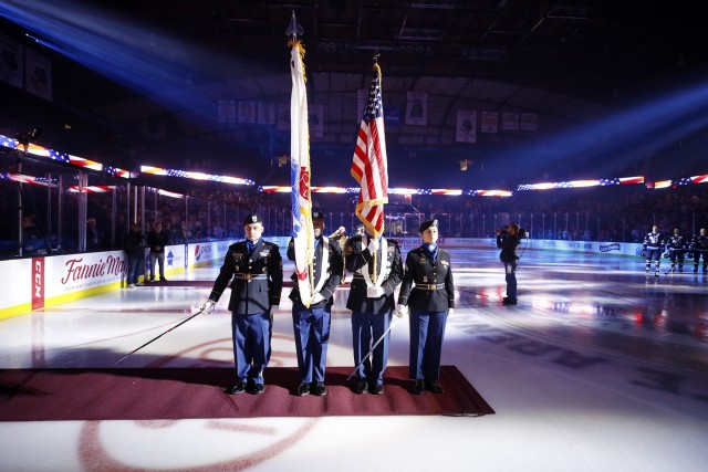 Army Reserve Soldiers reach out through Chicagoland communities to share the story of veterans