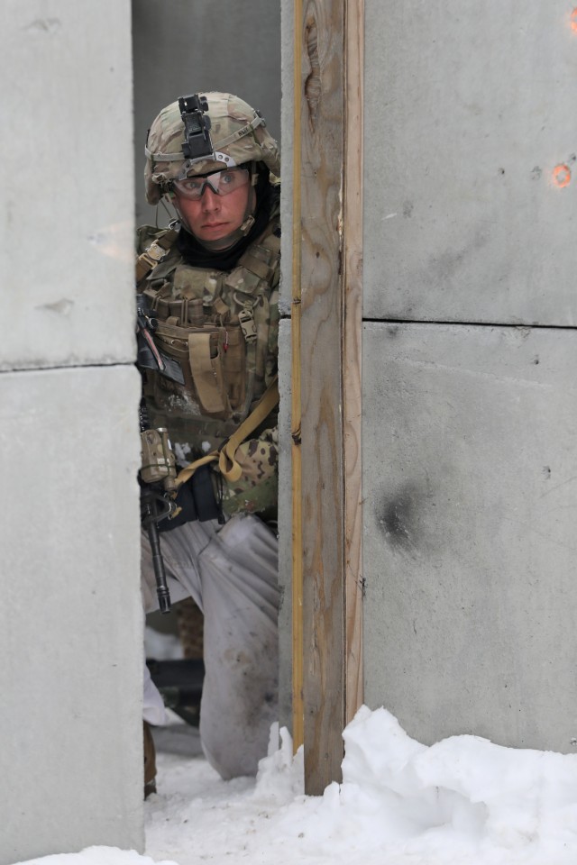 Platoon live fire certification in the snow