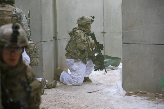Platoon live fire certification in the snow