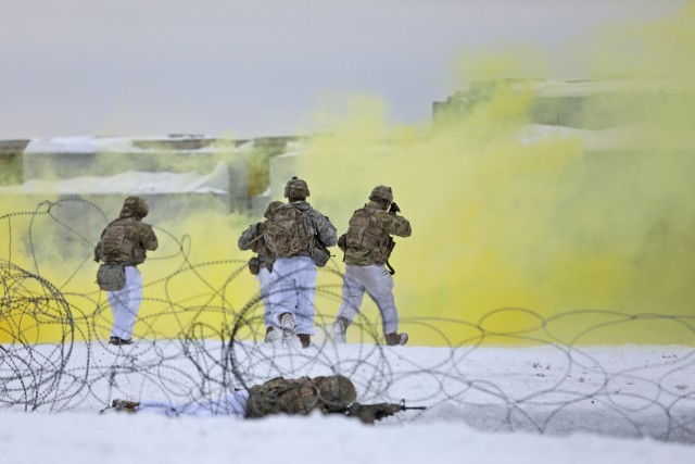 Platoon live fire certification in the snow