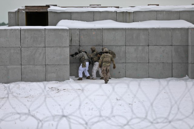 Platoon live fire certification in the snow