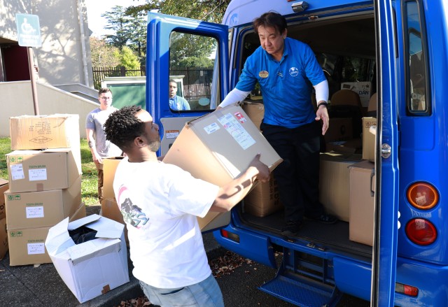 Camp Zama Soldiers deliver care packages to Japanese orphanages