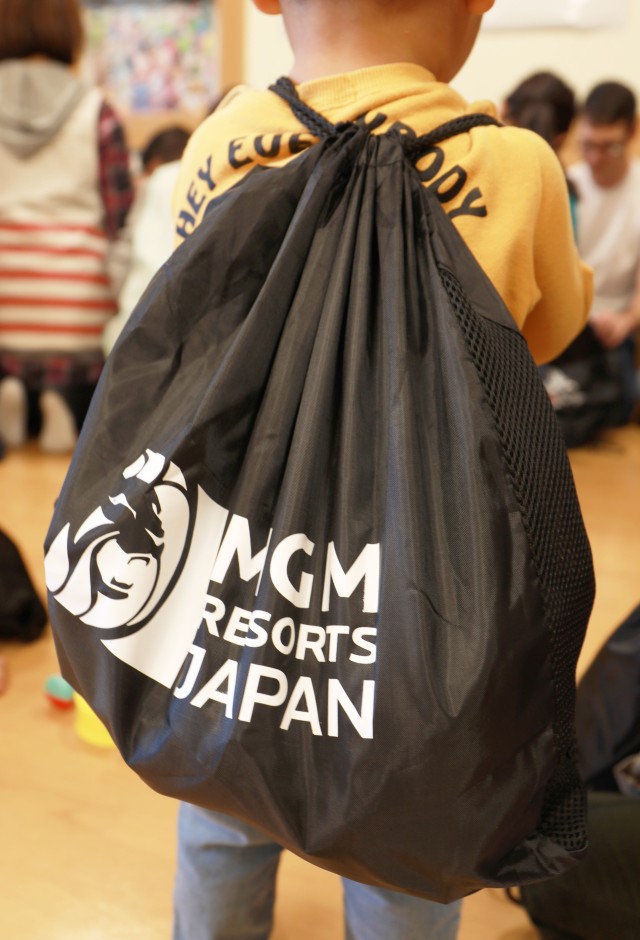 Camp Zama Soldiers deliver care packages to Japanese orphanages