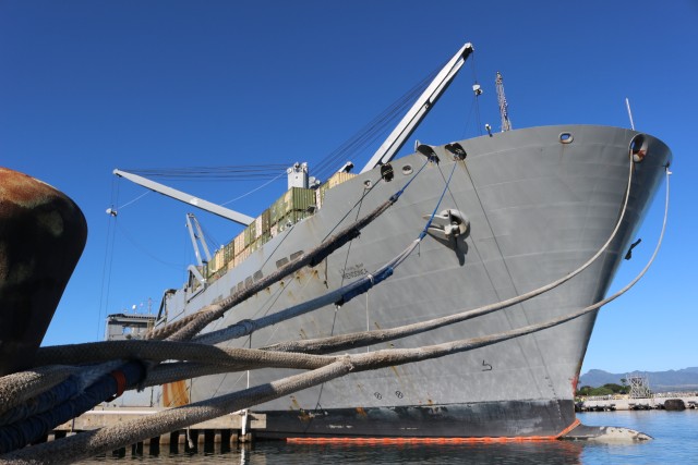 599th Trans. Bde. facilitates unit equipment offload from JRTC