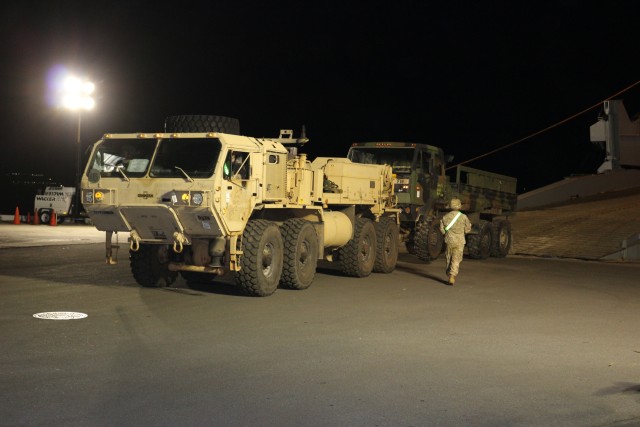 599th Trans. Bde. facilitates unit equipment offload from JRTC