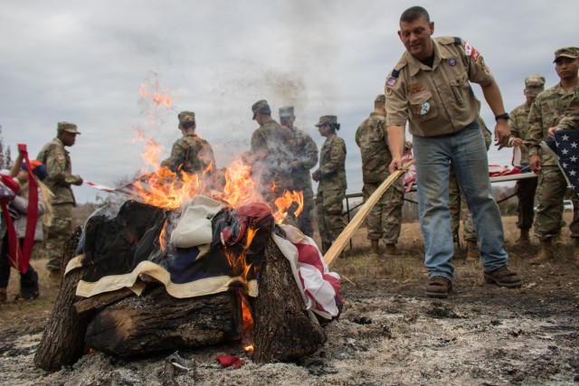 Engineers, Cub Scouts perform flag retirement ceremony
