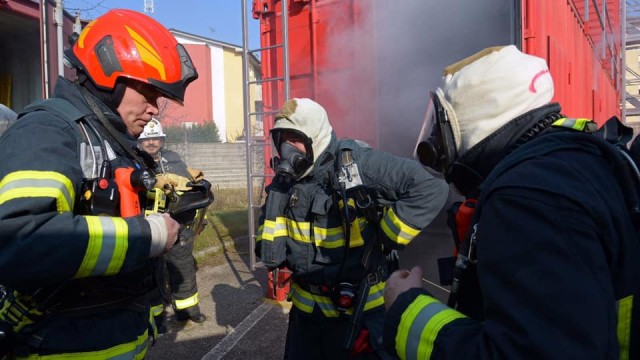U.S. Army Garrison Italy and Italian firefighters