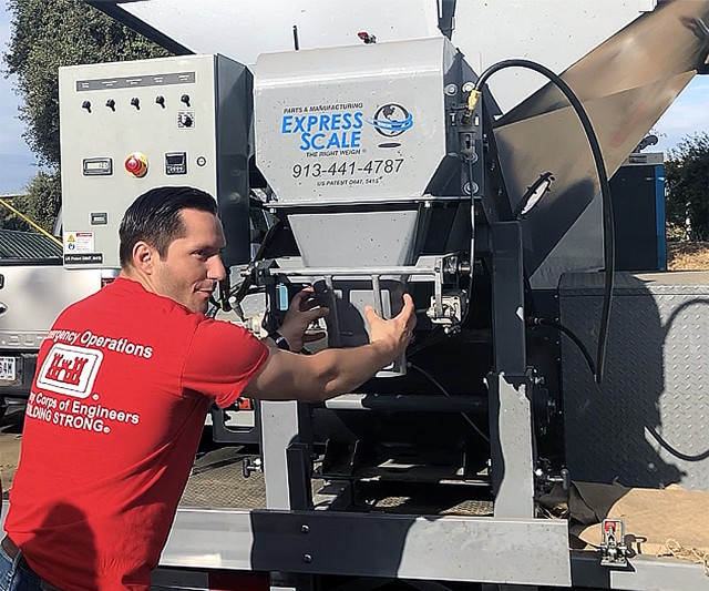 Emergency response teams meet Sacramento District's newest flood fight tool