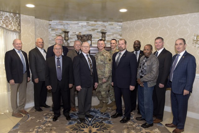 Past TRADOC leaders offer insights to leading change
