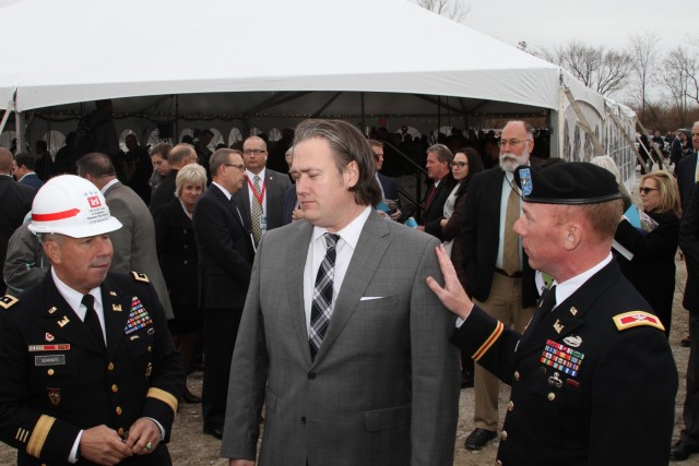 Petry recognized by Lt. Gen. Semonite