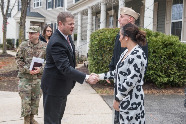 SecArmy, Senator, tour Fort Belvoir amid housing concerns