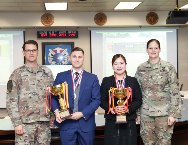 Awards Presentation during the 2019 501st Military Intelligence Brigade Korean Language Competition