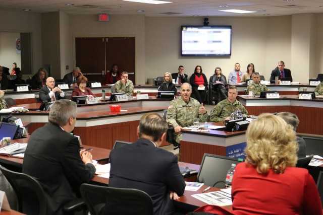 AMCOM provides updates to AMC's Commanding General